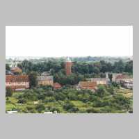 111-1034 Das Gebiet um den Wasserturm, der den Krieg unbeschadet ueberstanden hat.jpg